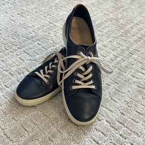 ECCO Navy lace up sneaker size 42